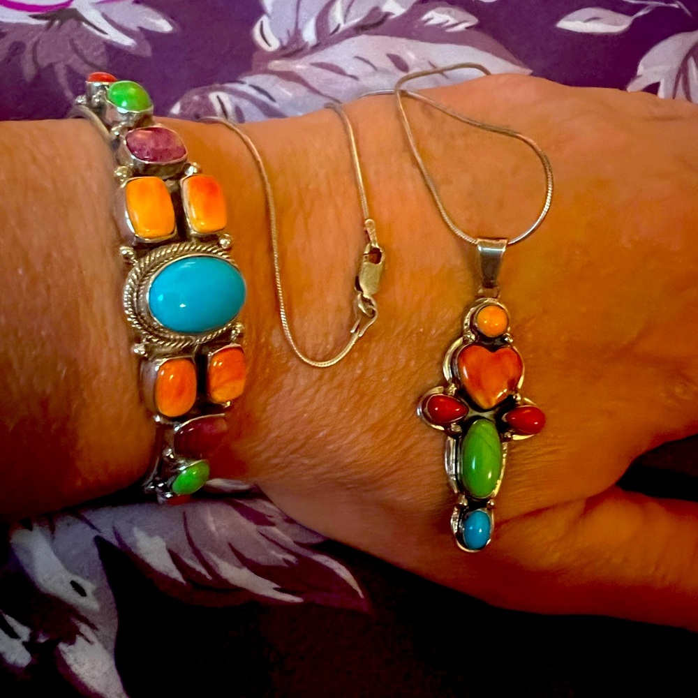 Wow ! Cuff and Necklace signed Spiny Turquoise Coral Gaspeite Charoite